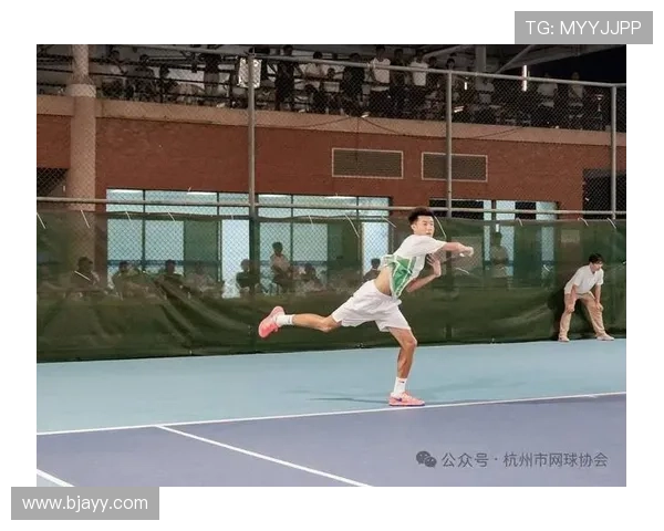 杭州网球队在全国网球灵活性排行榜中荣获第八名的佳绩引发关注 杭州网球队在全国网球灵活性排行榜中荣获第八名的佳绩引发关注