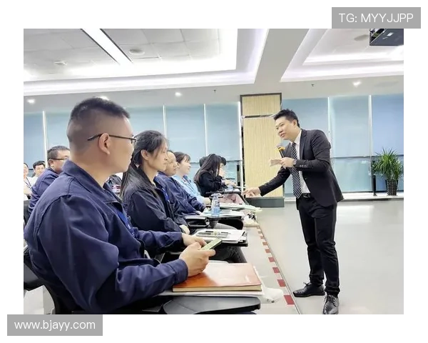 杭州篮球队在联合会杯中的团队协作表现分析与点评