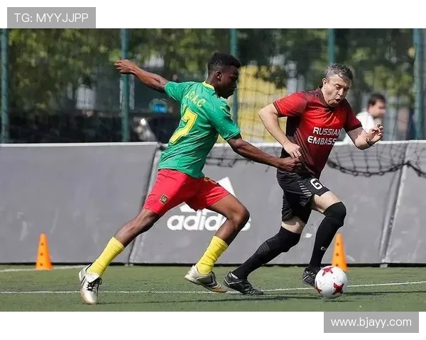 成都足球队逆袭联合会杯的传奇之路与奋斗精神的完美结合 成都足球队逆袭联合会杯的传奇之路与奋斗精神的完美结合