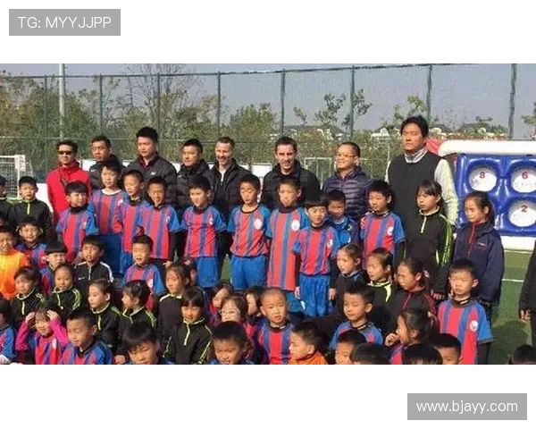 与足球明星亲密接触的那些人背后的故事与经历